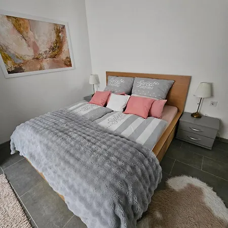 Апартаменты Warburg, 